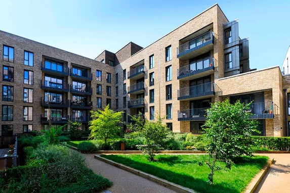 4 Fairfield Avenue Staines-upon-thames TW18
