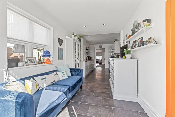 Property carousel image 7