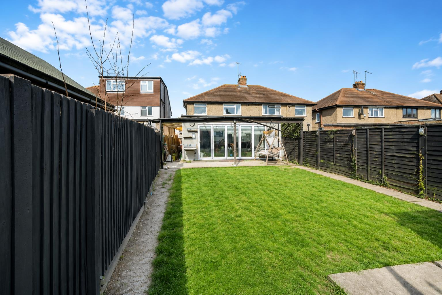 Bowyer Drive, Slough Image 6