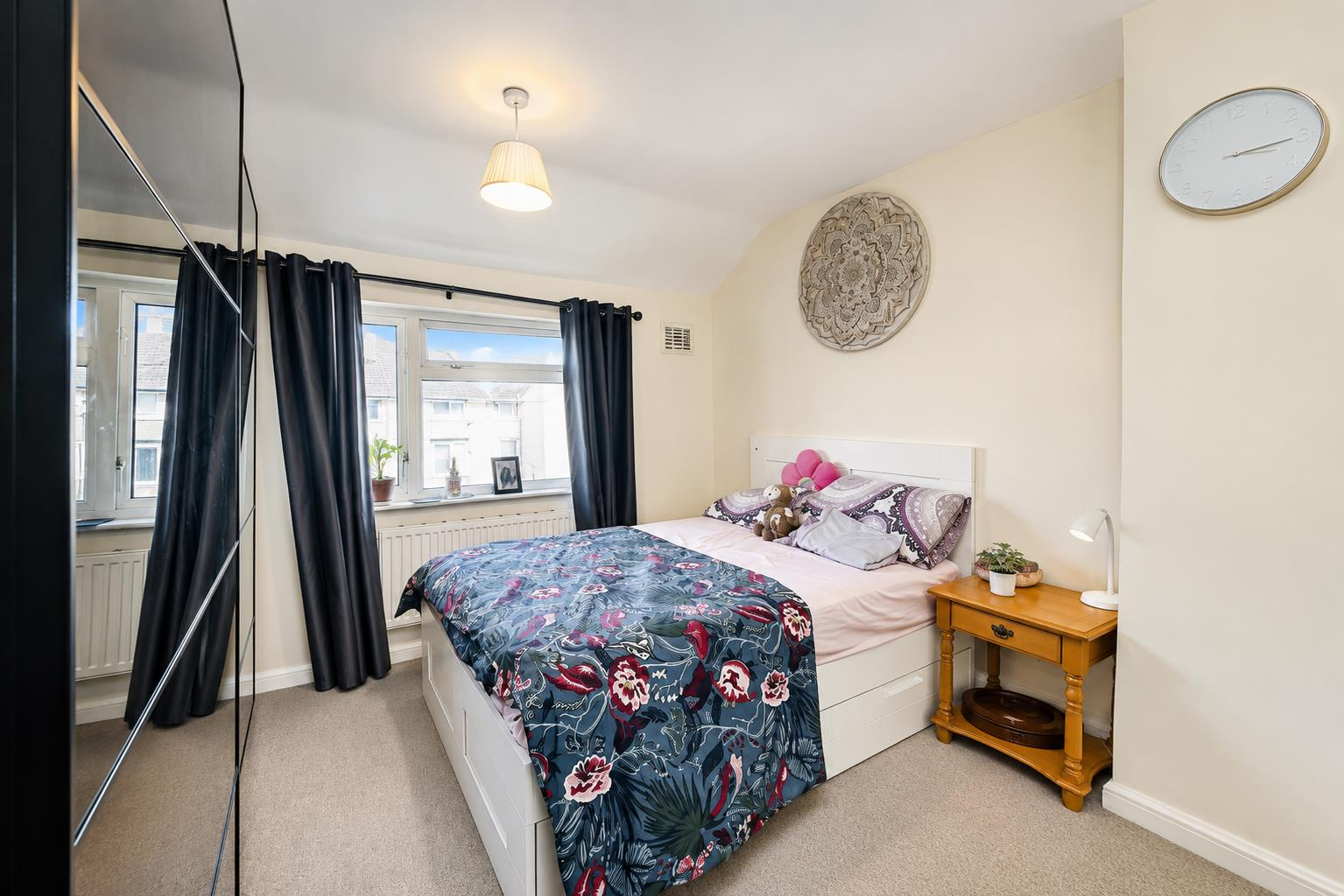 Bowyer Drive, Slough Image 8