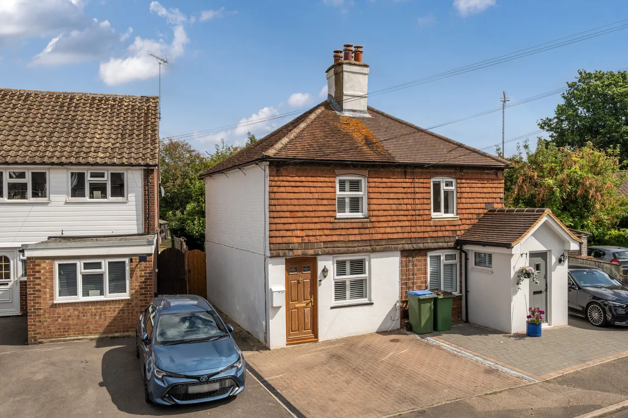Littlehaven Lane, Horsham, RH12 photo 1