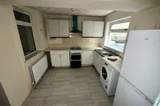 North Road, PORTH