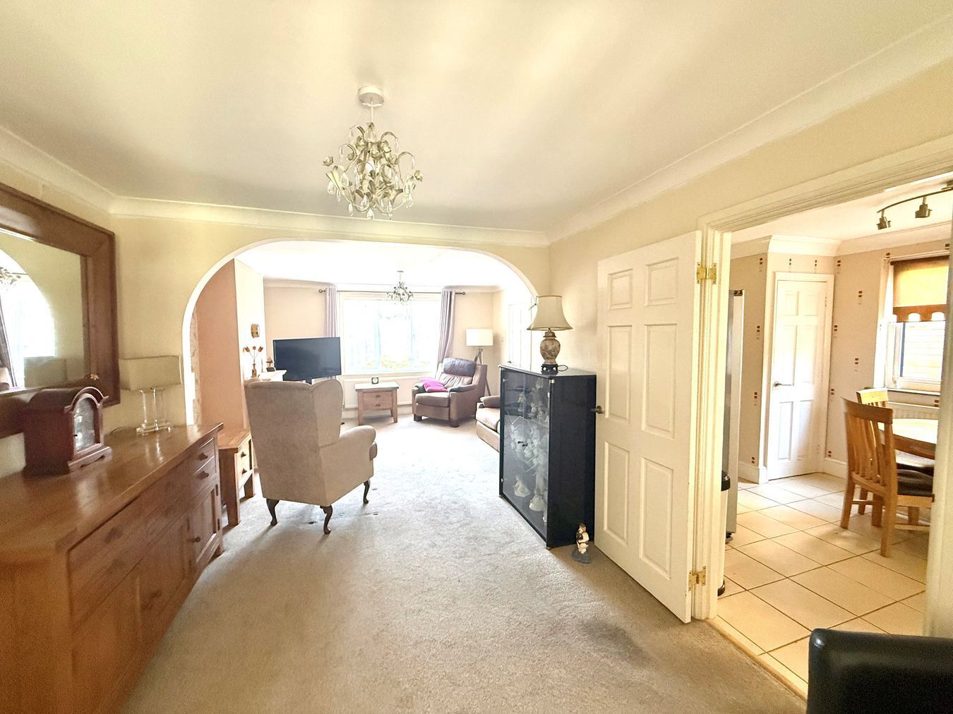 Roebuck Estate, Binfield, RG42 Image 5