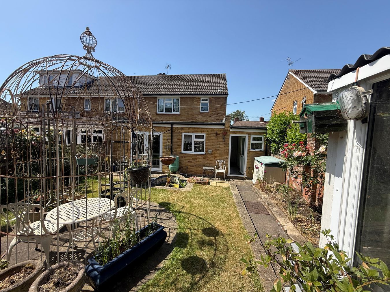 Roebuck Estate, Binfield, RG42 Image 9