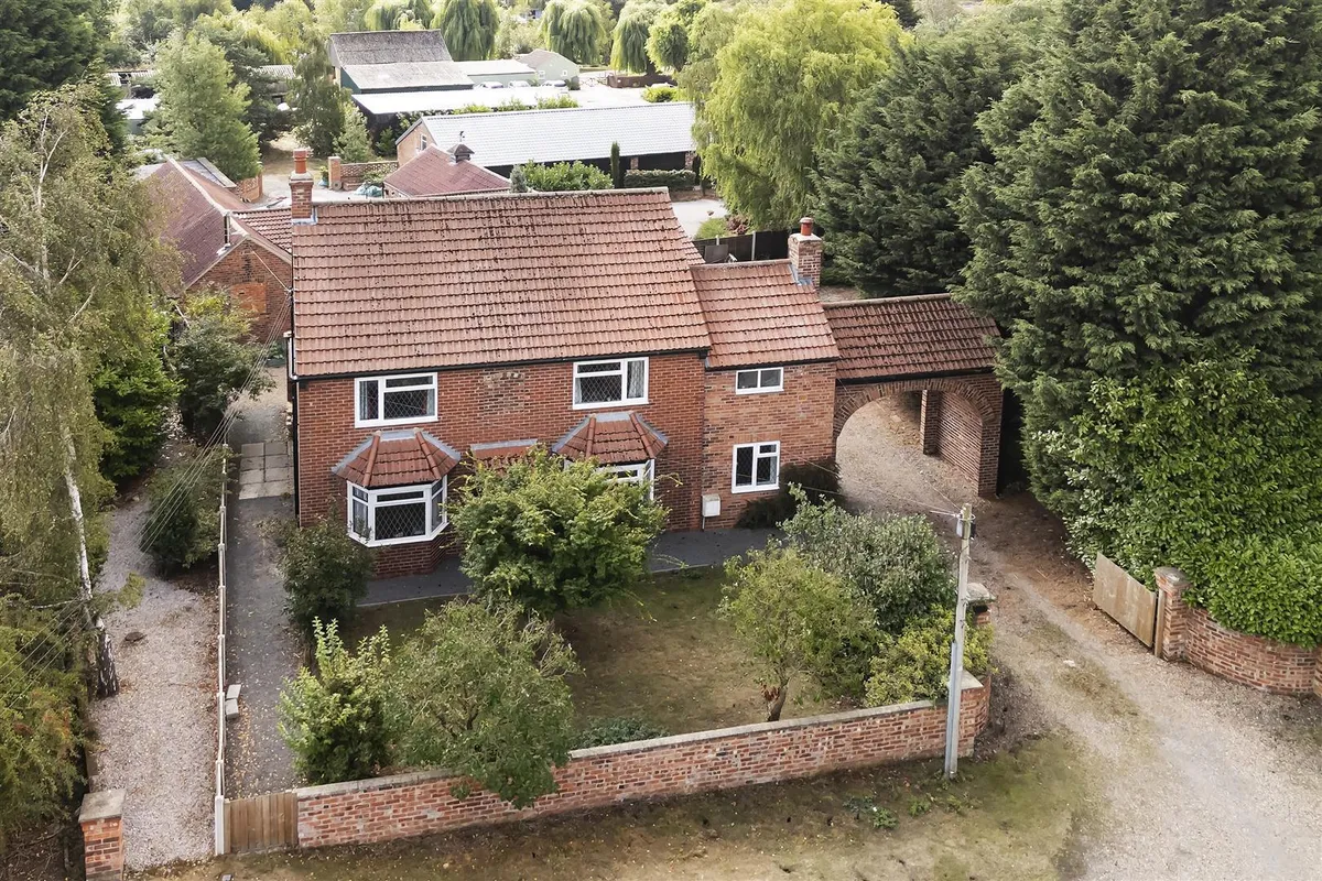 Newfield Lane, South Cave, Brough