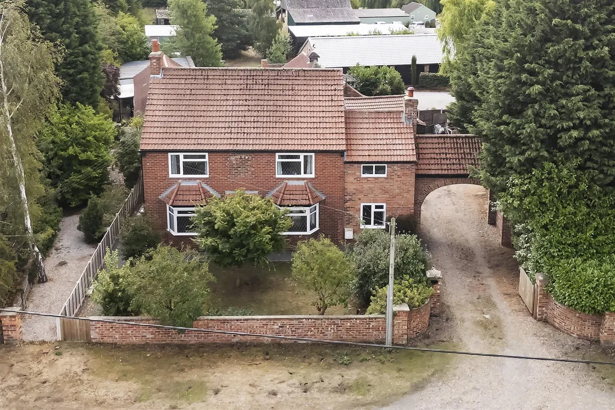Newfield Lane, South Cave, Brough