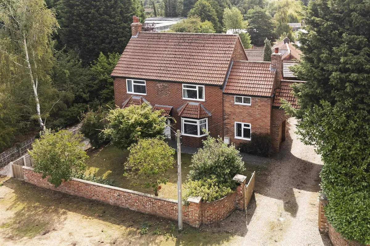Newfield Lane, South Cave, Brough