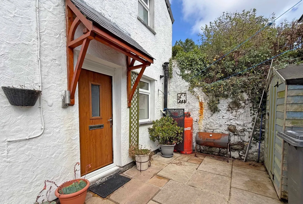 Lon Cilgwyn, Llannerch-y-Medd, Isle of Anglesey, LL71