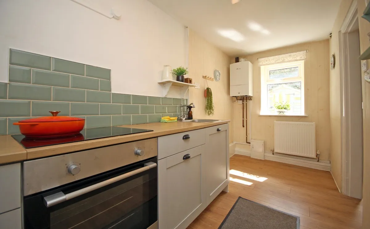 Lon Cilgwyn, Llannerch-y-Medd, Isle of Anglesey, LL71