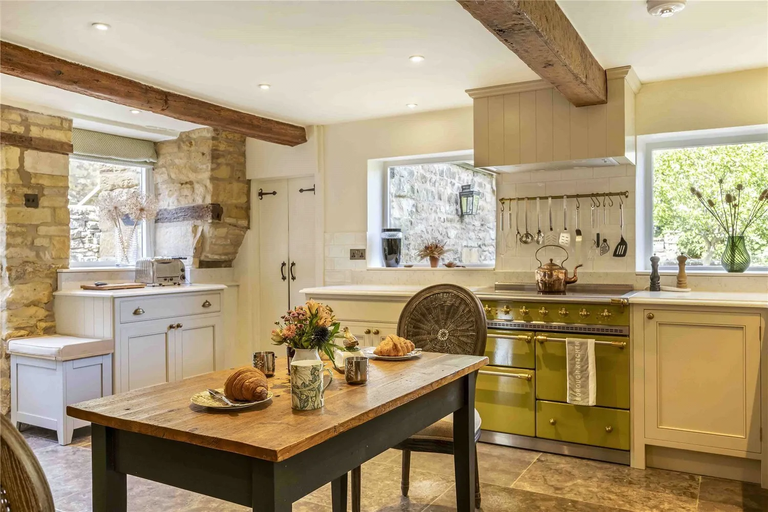 High Street, Chipping Campden, GL55 photo 8