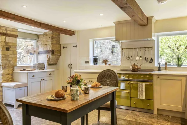 High Street, Chipping Campden, GL55 photo 8