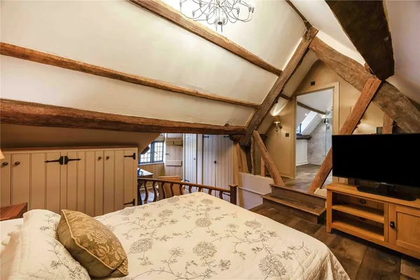 High Street, Chipping Campden, GL55 photo 15