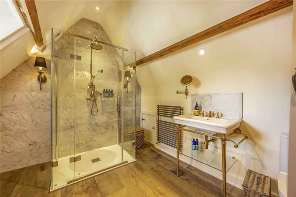 High Street, Chipping Campden, GL55 photo 17