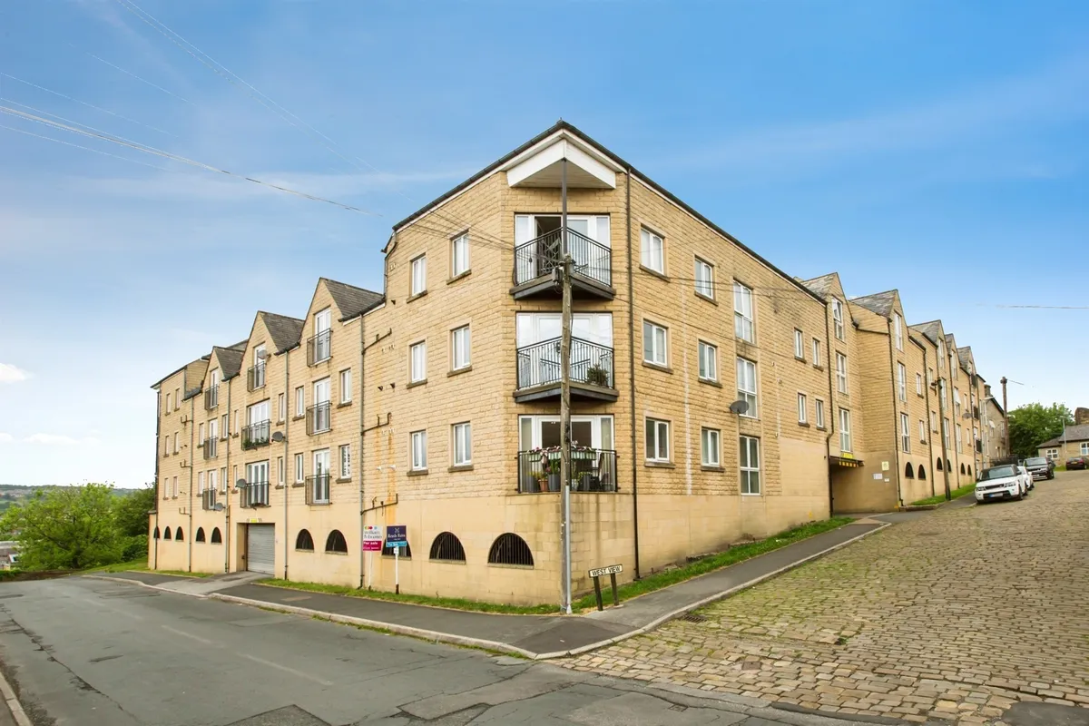 West View, Boothtown, HALIFAX