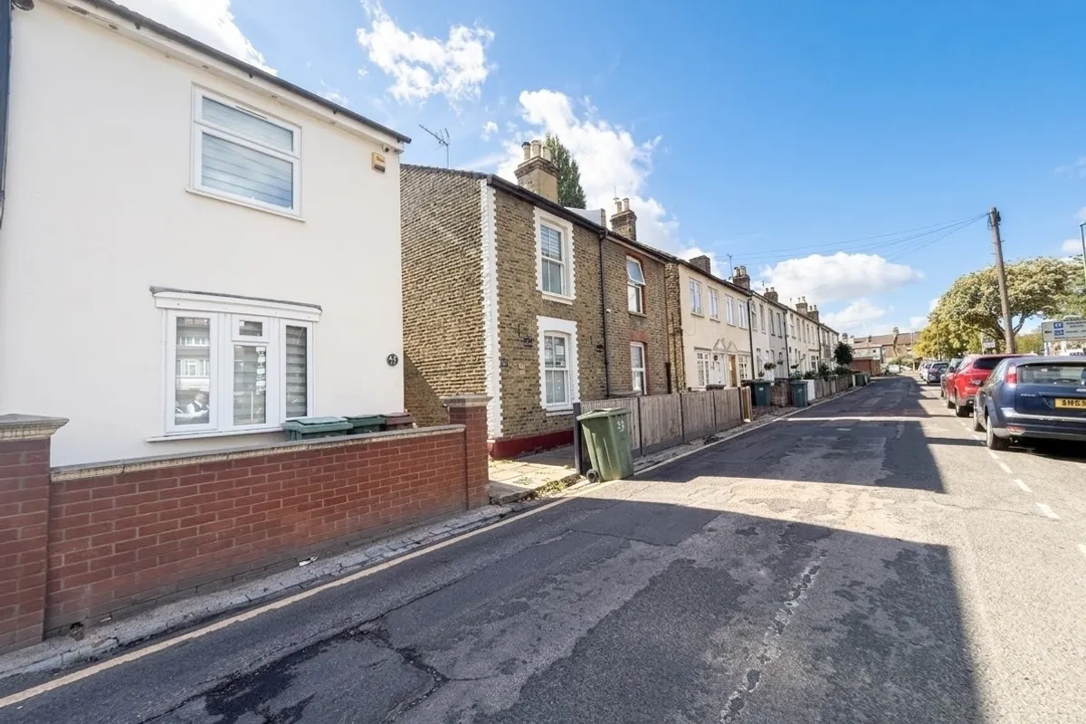 Crown Road, SUTTON