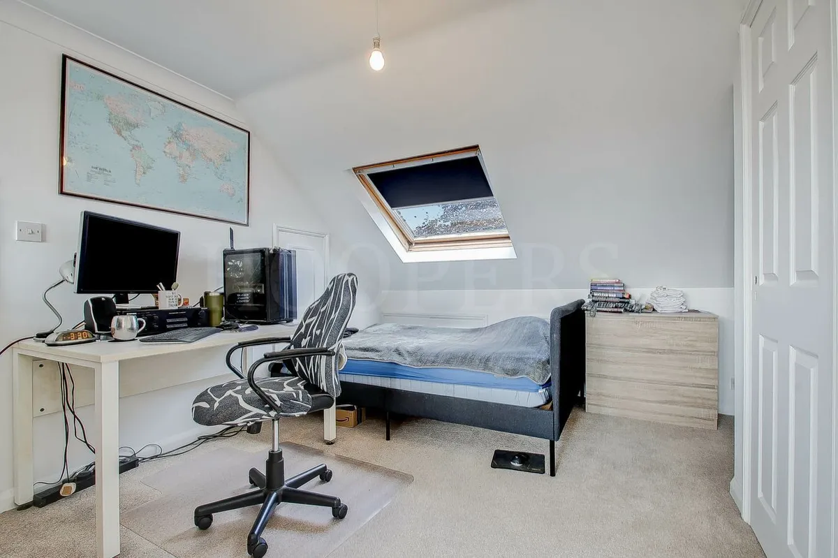 Cairnfield Avenue, London, NW2