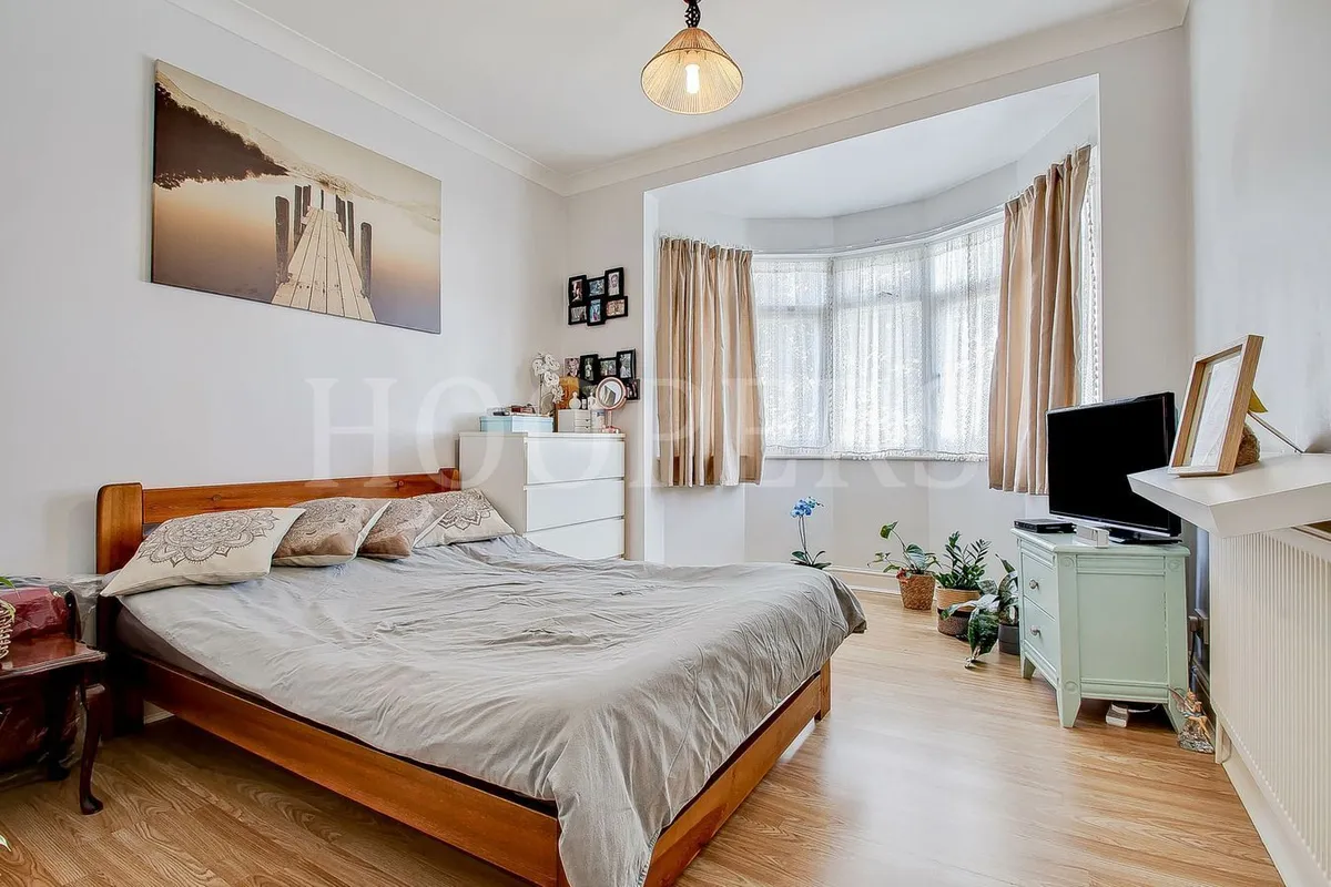 Cairnfield Avenue, London, NW2