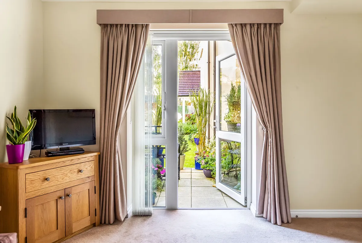 Kingston Avenue, Leatherhead, Surrey, KT22