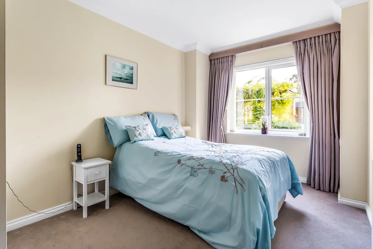 Kingston Avenue, Leatherhead, Surrey, KT22