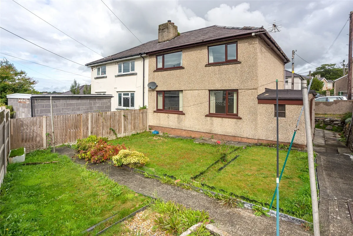 Maes Coetmor, Bethesda, Bangor, Gwynedd, LL57