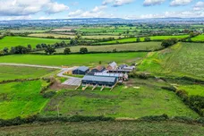 Burston Ridge Farm, Rowsham, Aylesbury