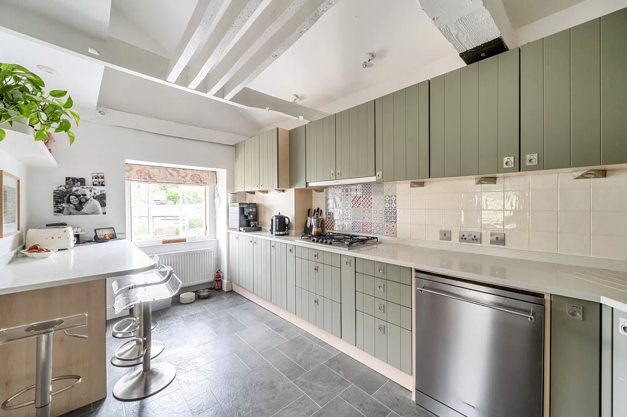 Thrupp Lane, Stroud, GL5 photo 2