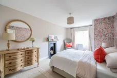 Thrupp Lane, Stroud, GL5 photo 6