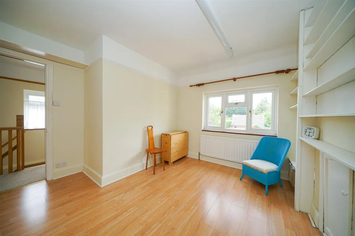 School Lane, Eaton Bray, Bedfordshire, LU6 2DT