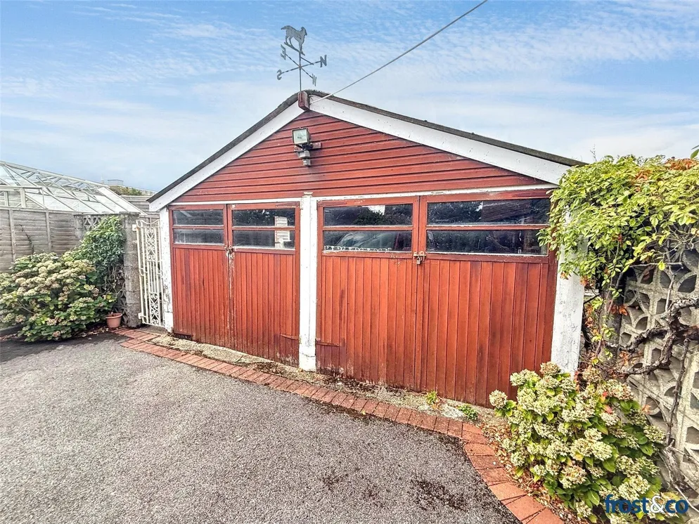 Property carousel item 16