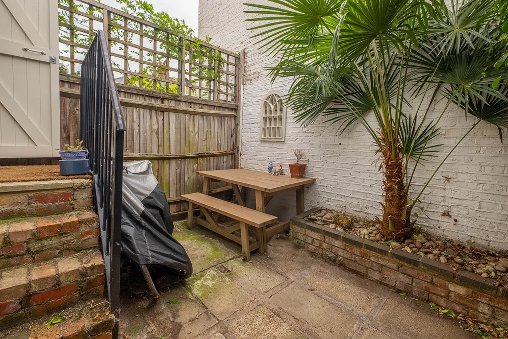 Salford Road, London, SW2 photo 9