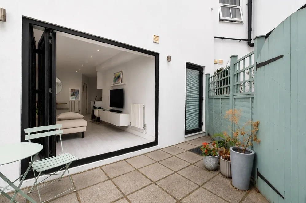 High Street, Kingston Upon Thames, KT1 photo 3