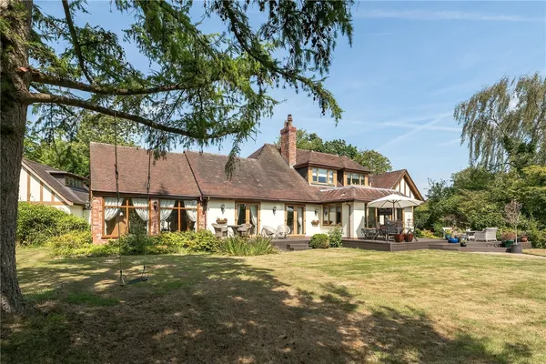 Hollin Lane, Styal, SK9 photo 18