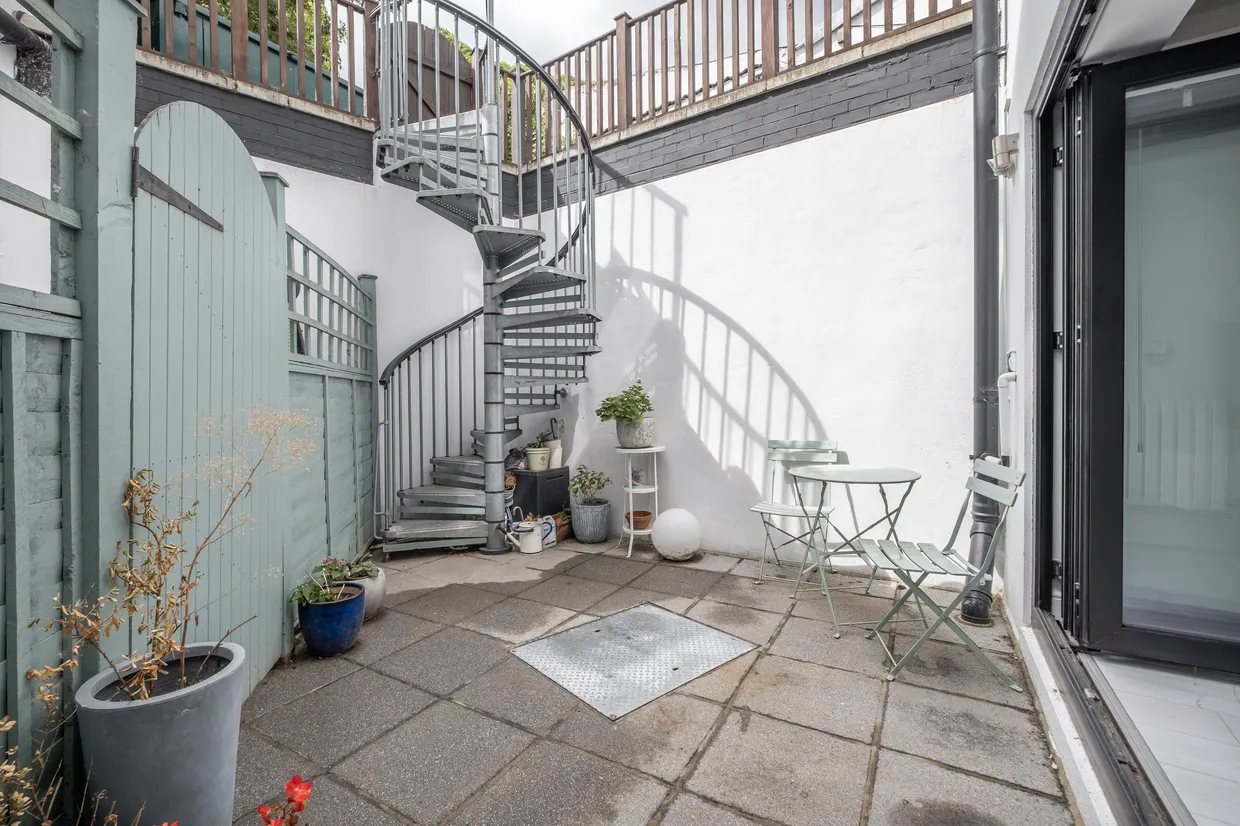 High Street, Kingston Upon Thames, KT1 photo 9