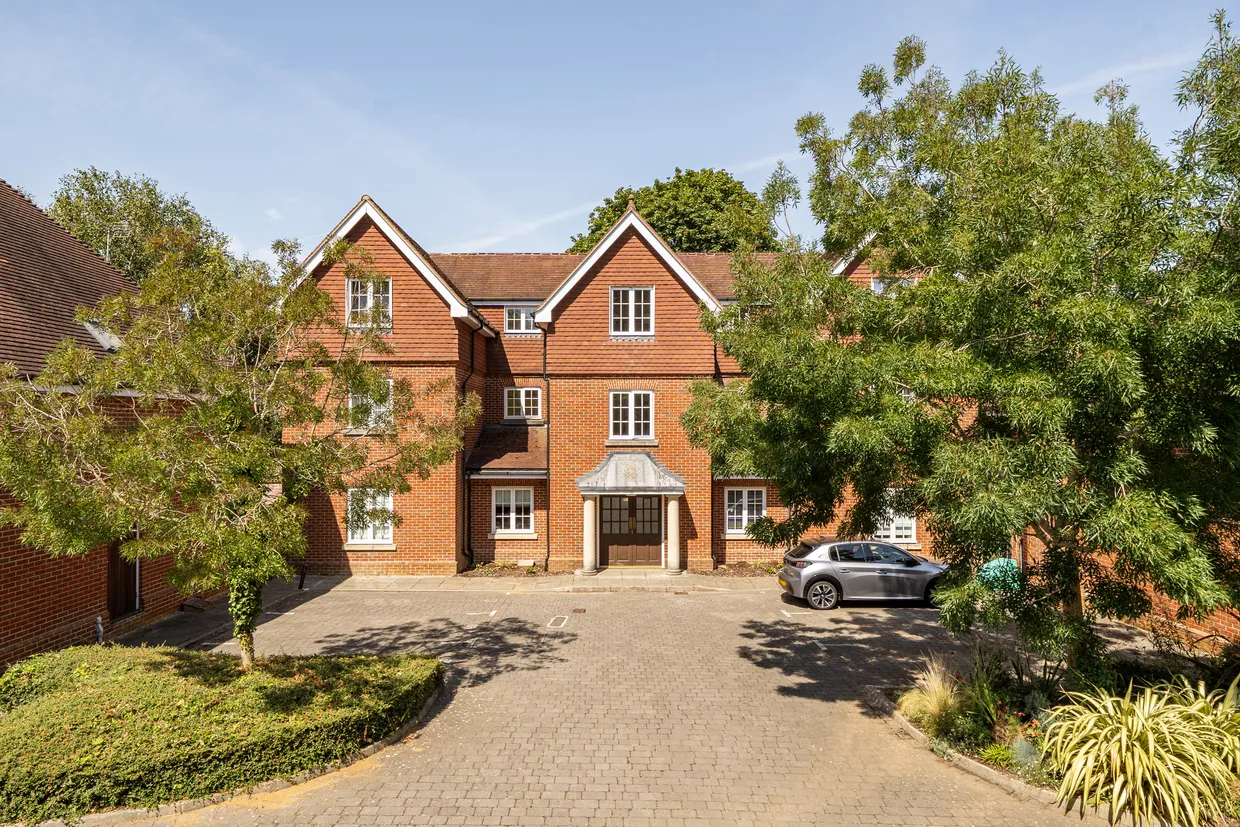 Wychwood Place, Winchester, SO22 photo 1