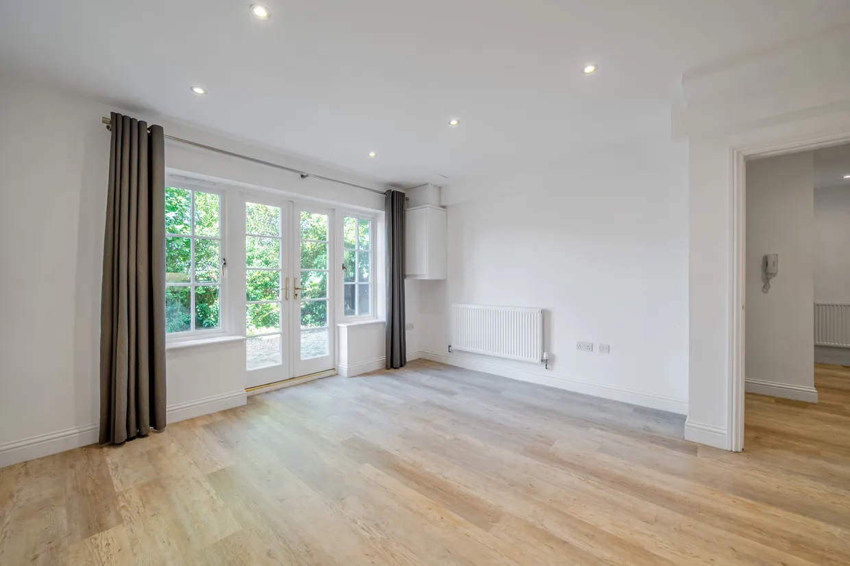 Wychwood Place, Winchester, SO22 photo 3
