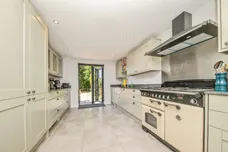 Brooks Hall Road, Ipswich