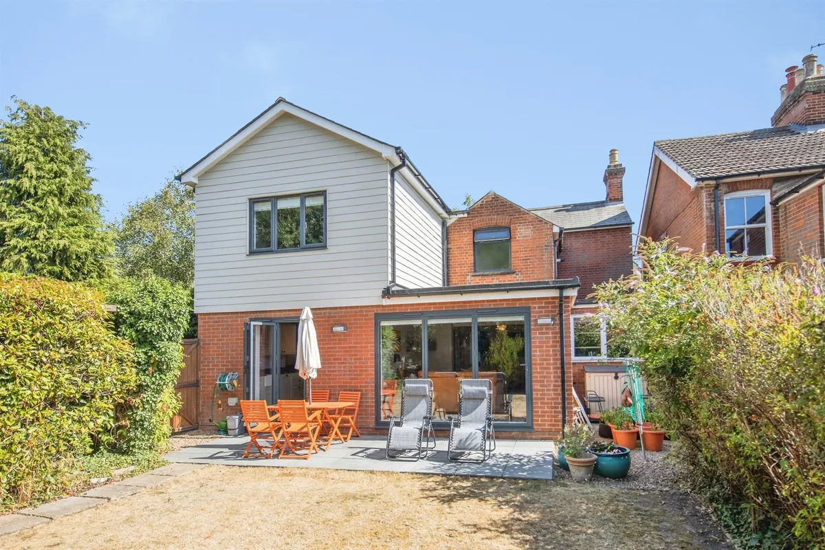 Brooks Hall Road, Ipswich