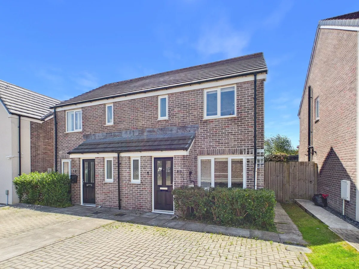 Plasnewydd Walk, Llantwit Major, CF61