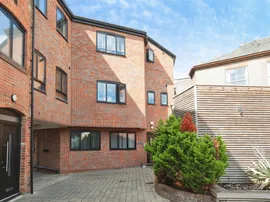 Sills Yard, The Broadway, Chesham photo