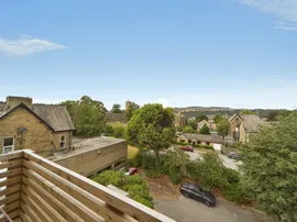 Bradford Road, Shipley thumb 3