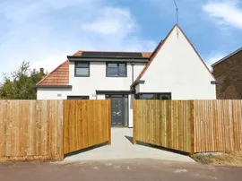 Rowner Lane, Gosport thumb 3