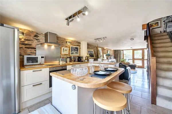 Upper Cheddon, Taunton, TA2 photo 5