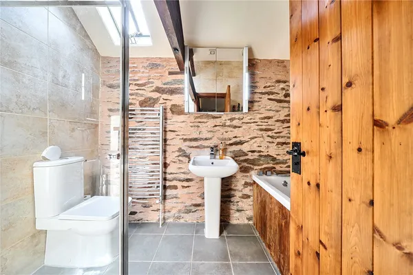 Upper Cheddon, Taunton, TA2 photo 7