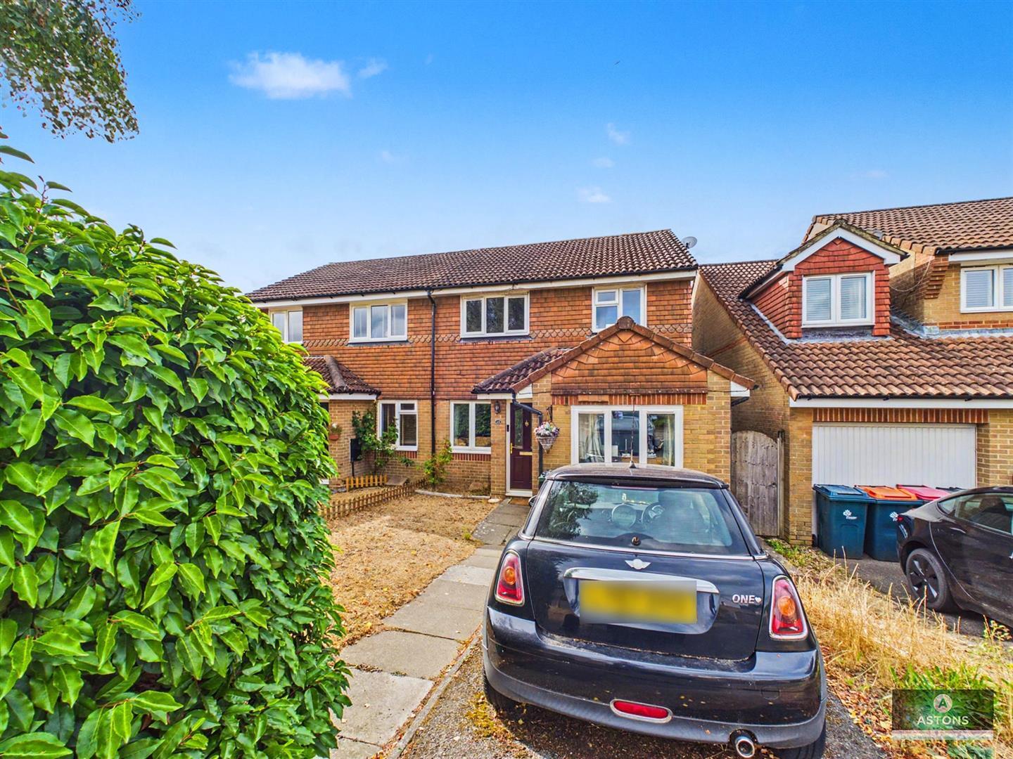 Salterns Road, Maidenbower Image 1