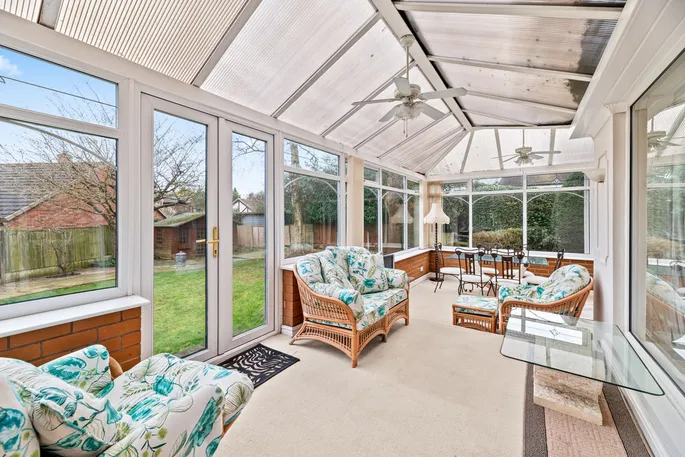 Property carousel image 8