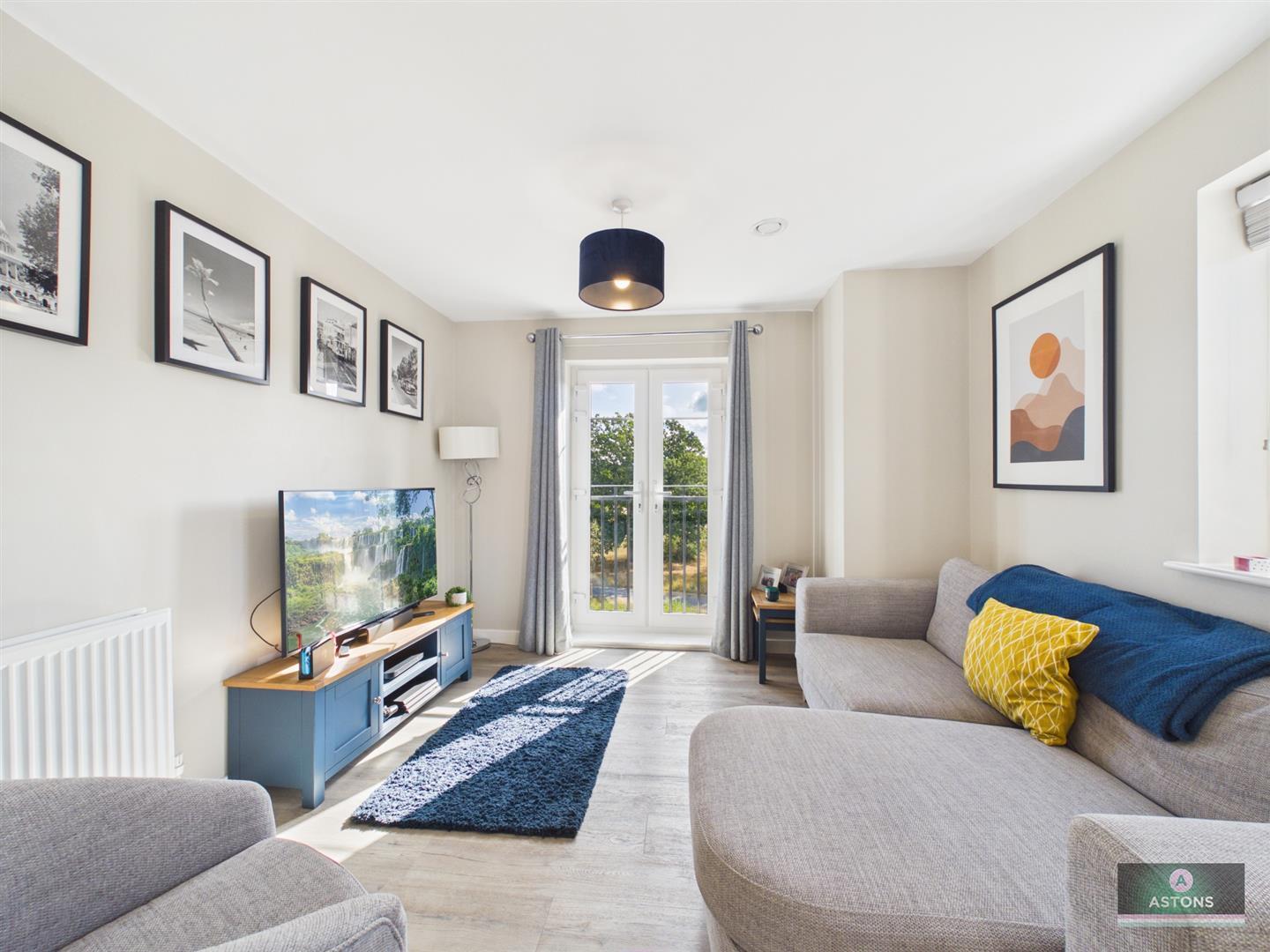 Sangster Close, Crawley Image 11