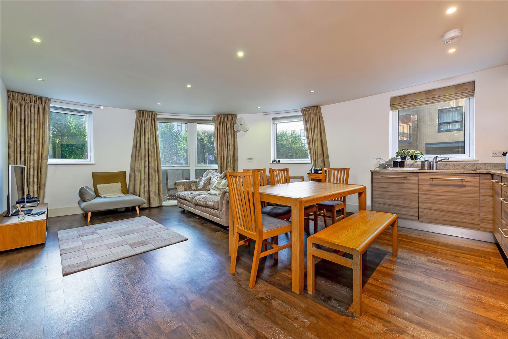Madeleine Close, Stanmore Image 2