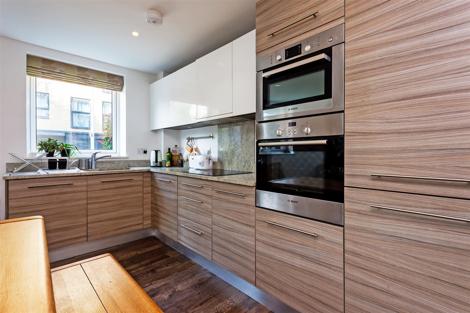 Madeleine Close, Stanmore Image 6