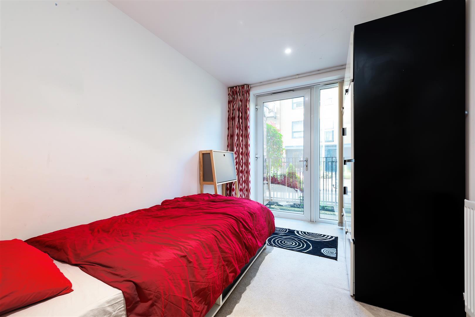 Madeleine Close, Stanmore Image 9