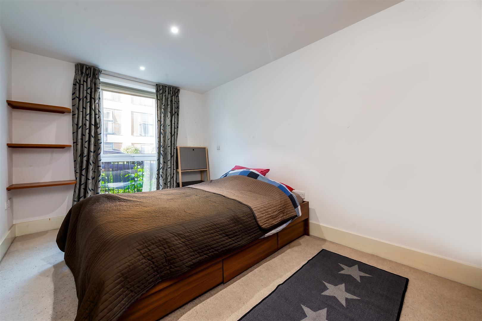 Madeleine Close, Stanmore Image 10